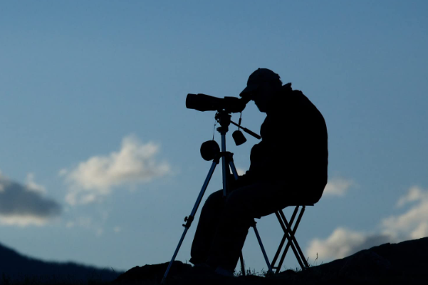 6 Best Spotting Scopes for Astronomy - Huntingsphere